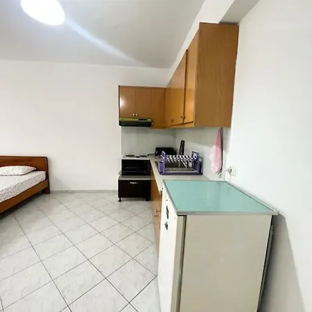 Garden Apt-2 * Σαράντα