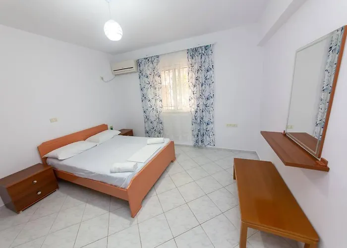 Garden Apt-2 Apartment *