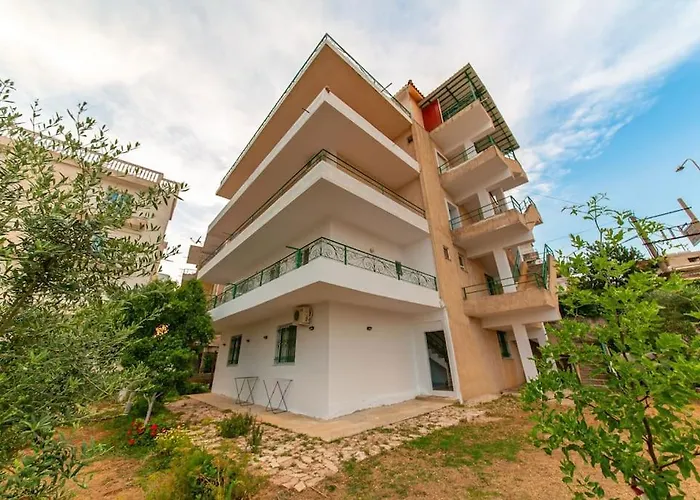 Garden Apt-2 Apartment