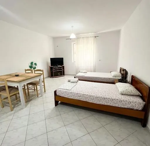 公寓 Garden Apt-2 *